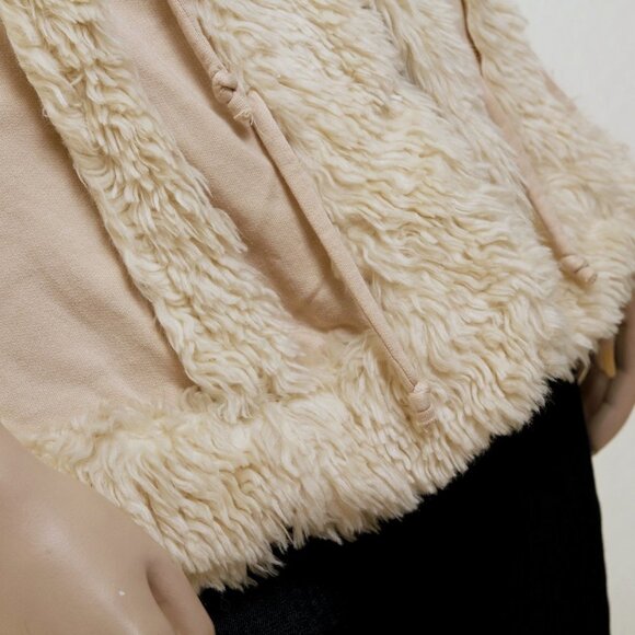 Twisted Heart Sherpa Vest - Picture 9 of 12